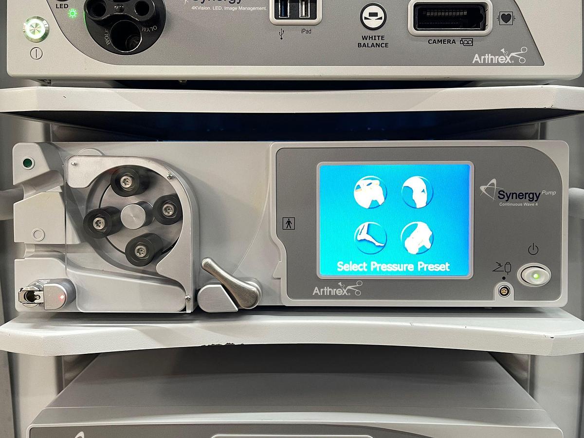 Used ARTHREX Synergy UHD4 4K Tower LED 4K Monitor 32 inch YOM: 2018