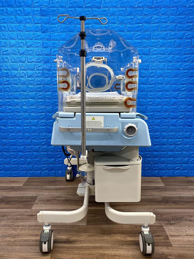 Used Drager Isolette 8000 YOM: 2017