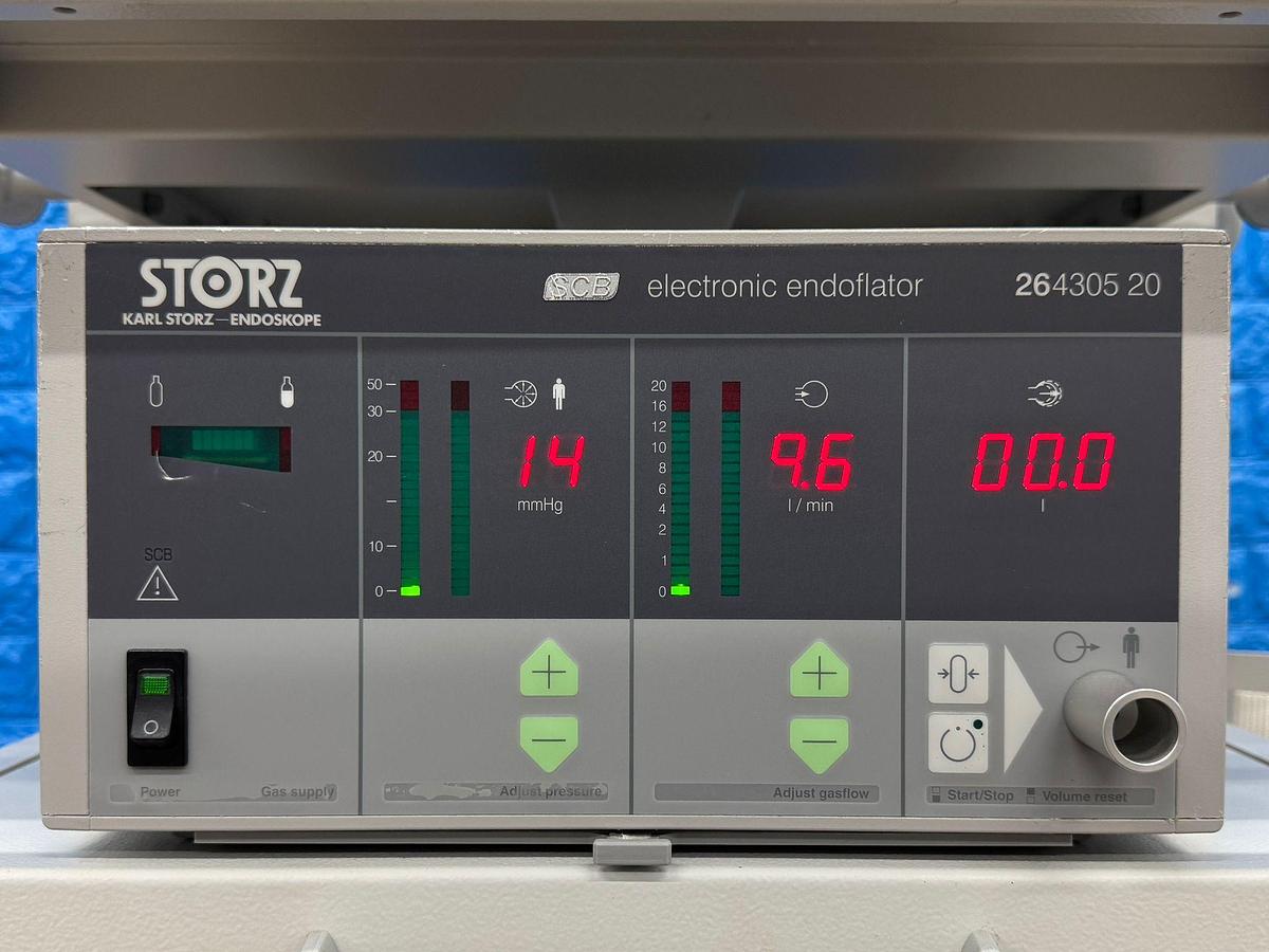 Used Arthrex 4K Laparoscopy Tower - LED 4K Monitor 32 inch YOM: 2018  - Synergy UHD4 4K Vision LED Image Processor  - Arthrex 4K Ultra Autoclave Camera Head    - Karl Storz Endoflator   - Arthrex Trolley