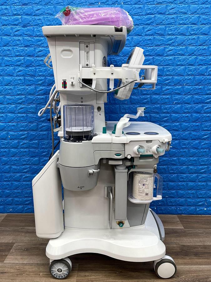 Used GE Aespire View Anesthesia Machine YOM: 2017