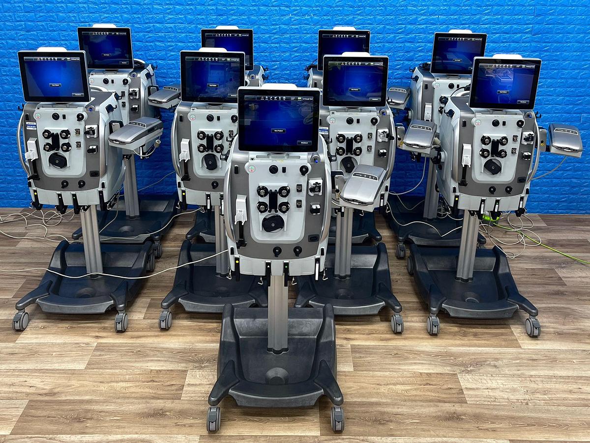 Used 9x Baxter PrismaX CRRT Dialysis Machines YOM: 2019