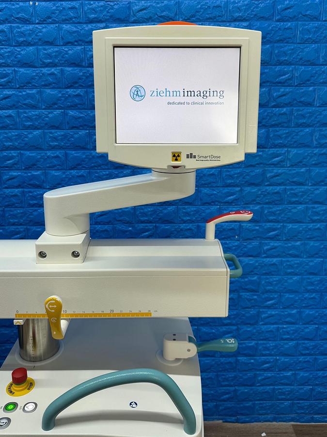 Used Ziehm Vision RFD 3D C-Arm YOM: 2020 