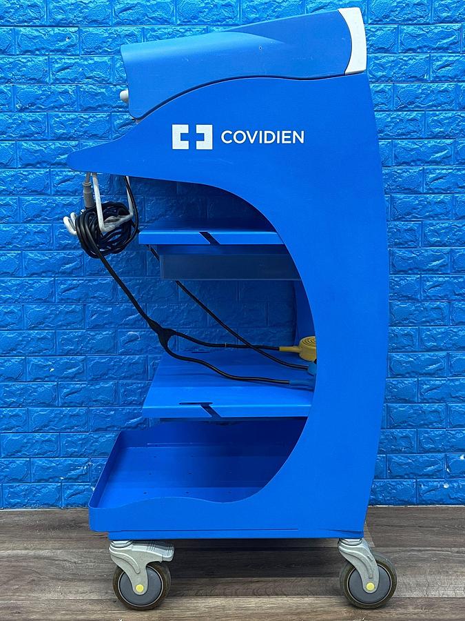 Used COVIDIEN ForceTriad YOM: 2013 with Mono Polar Footswitch and Bipolar Footswitch