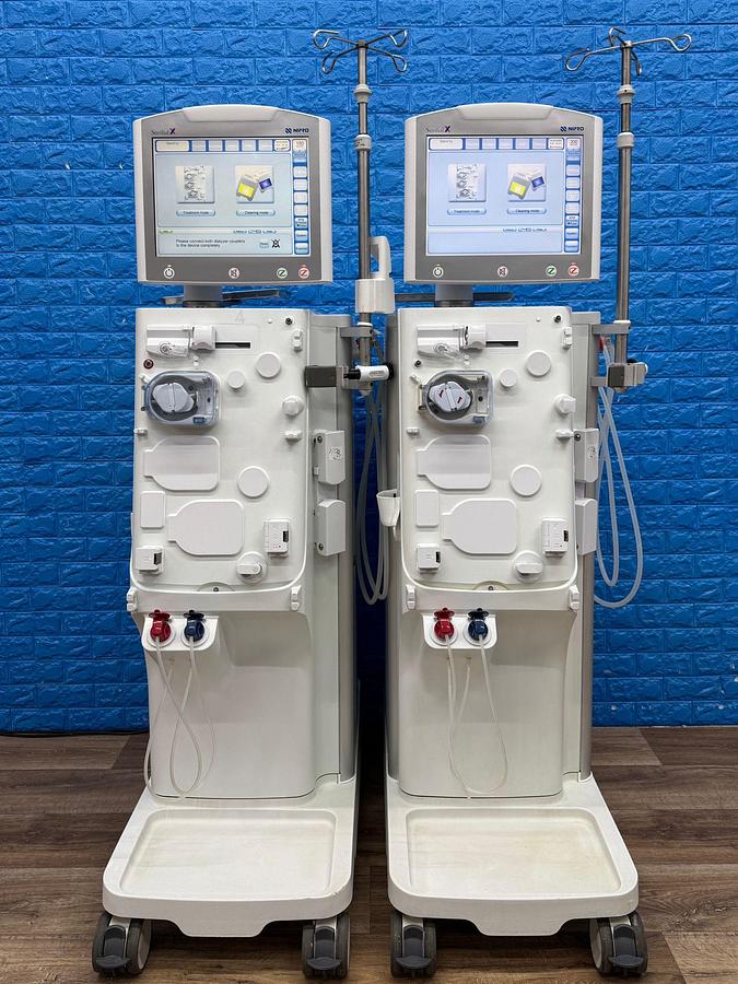 Used Nipro Surdial X Dialysis YOM: 2018 SN: 18DN0476 YOM: 2018 SN: 18DN0580