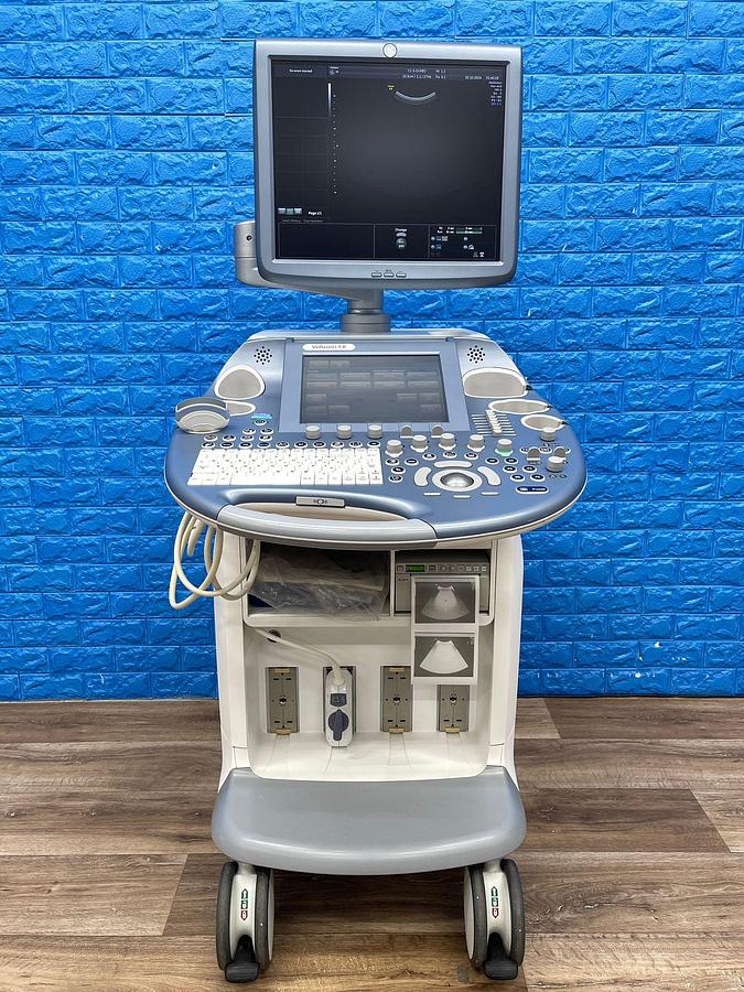 Used GE Voluson E8, YOM: 2011
