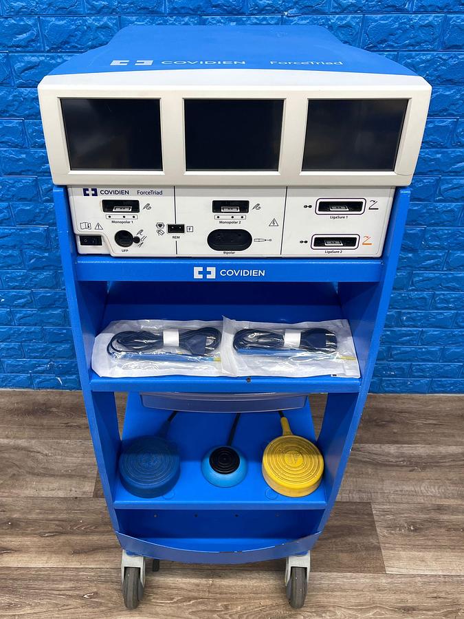 Used COVIDIEN ForceTriad YOM: 2013 with Mono Polar Footswitch and Bipolar Footswitch