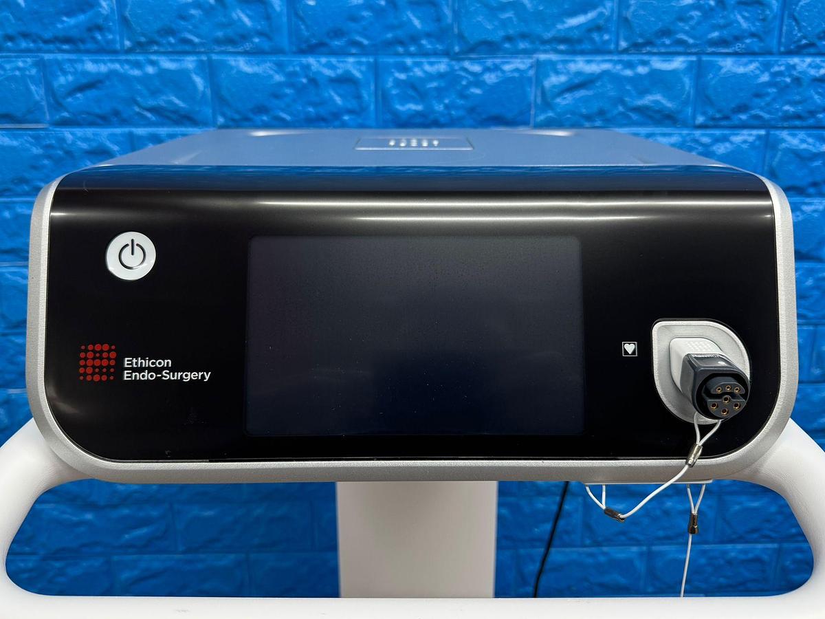 Used Ethicon GEN 11 YOM: 2020 Include Foot Switch