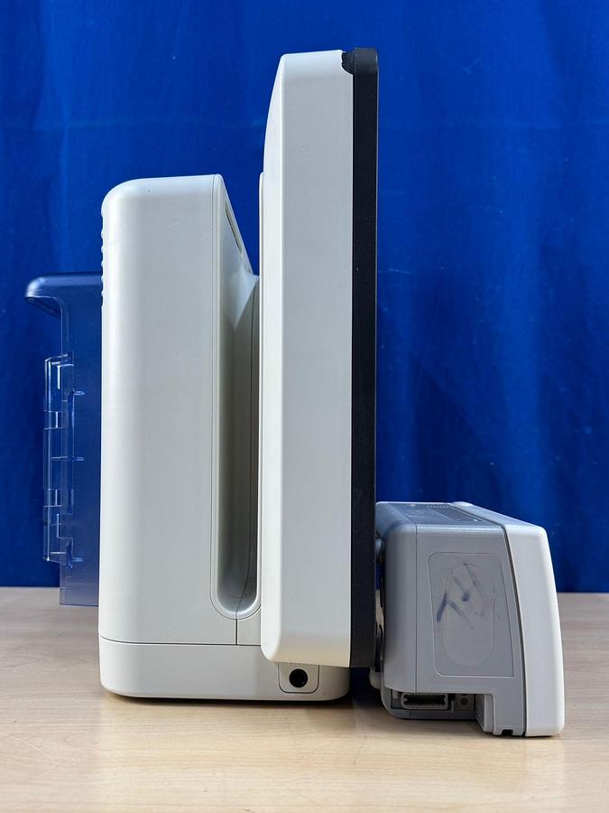 Used Philips IntelliVue MX 700 Patient Monitor  YOM: 2012  With leads