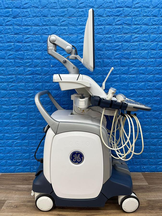 Used GE Logiq E9  YOM: 2014 With 4 Probes.