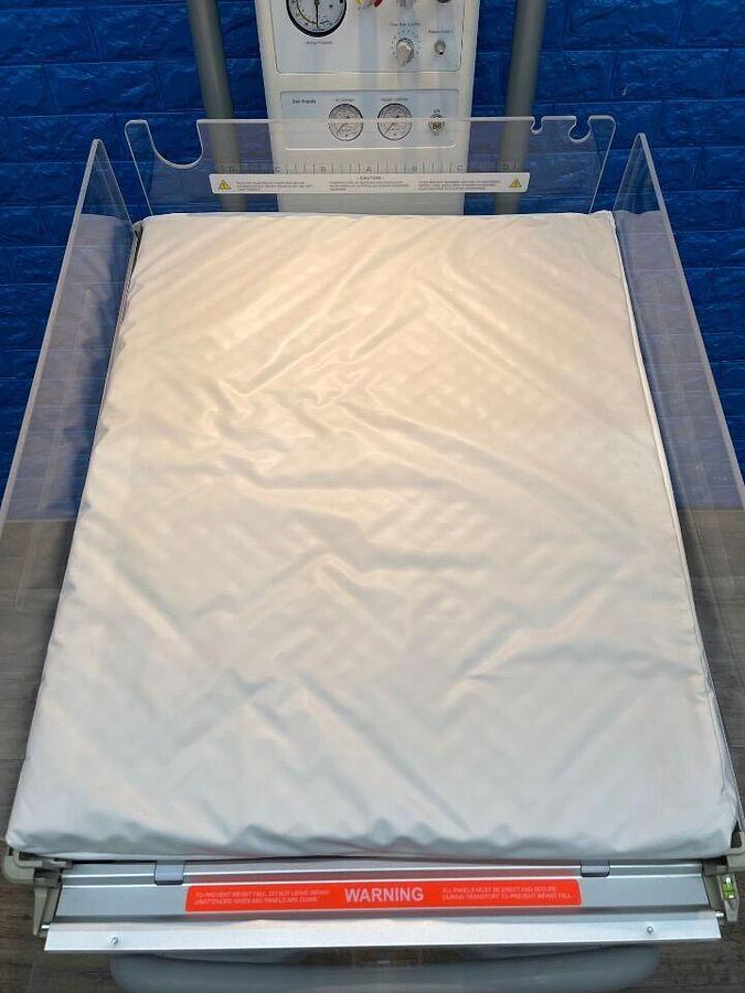 Used DRAEGER Dräger Resuscitaire YOM