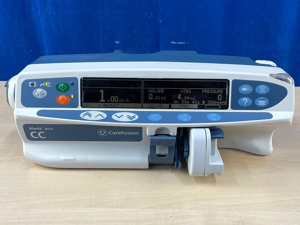 Used Alaris Plus CC CareFusion Syringe Pump YOM: 2011 