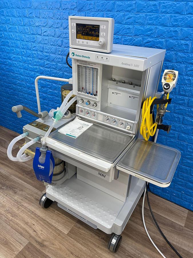 Used Datex-Ohmeda Aestiva/5 MRI YOM: 2001 SN: AMTE 00205