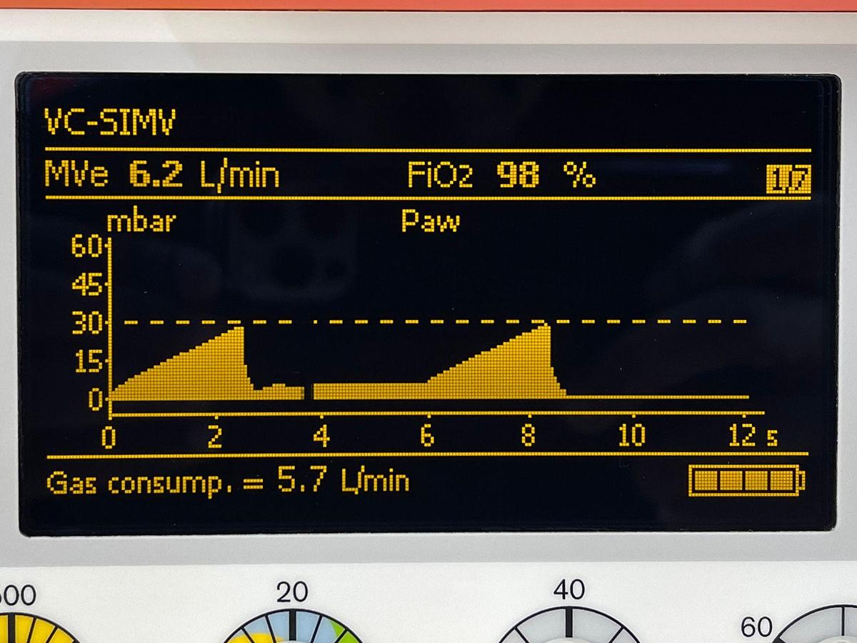 Used Dräger Oxylog 3000 Plus YOM: 2019