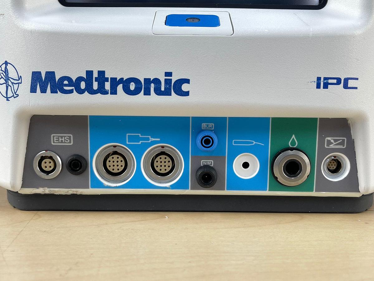 Used MEDTRONIC IPC REF: 1898001 Straight Shot M5 Hand piece REF: 1899200 Footswitch REF: 1898430 IPC