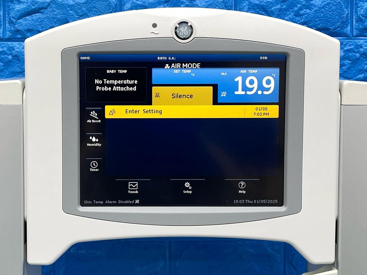 Used GE Giraffe YOM: 2018 Infant Incubator