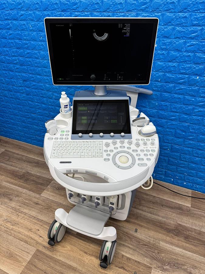 Used GE Voluson E8 Ultrasound YOM: 2020