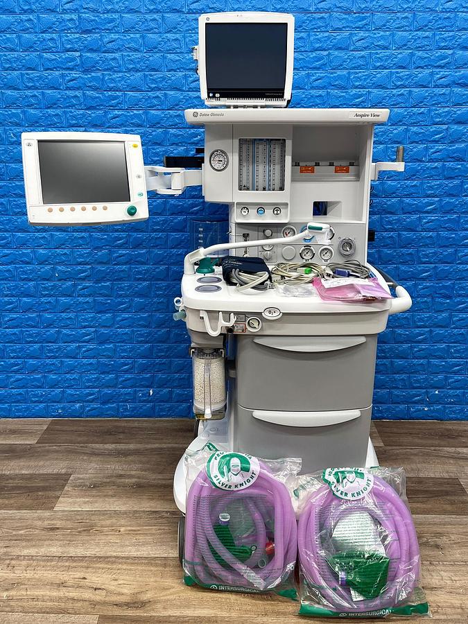 Used  GE Aespire View Anesthesia YOM: 2015 Include GE B450 Patient Monitor With E-miniC Gas Module And Leads YOM: 2015 