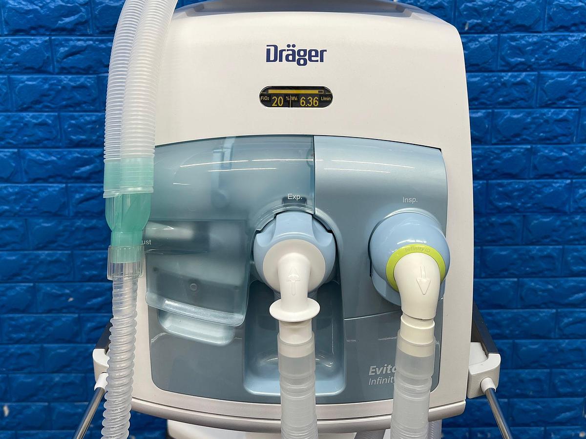Used Dräger Evita V500 Ventilator SW: S02.51.01 Hours: 11355 YOM: 2017 