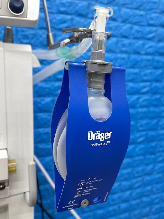 Used GE Carescape R-860 Ventilator YOM: 2020.