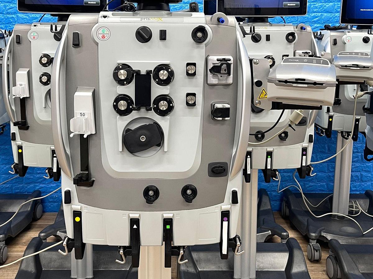 Used 9x Baxter PrismaX CRRT Dialysis Machines YOM: 2019