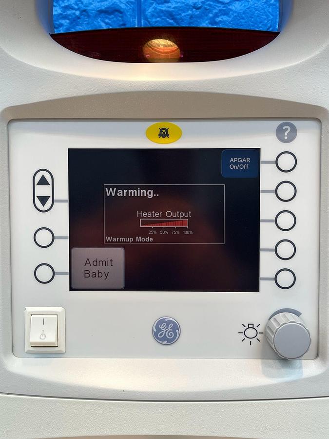 Used GE Panda Incubator YOM: 2010