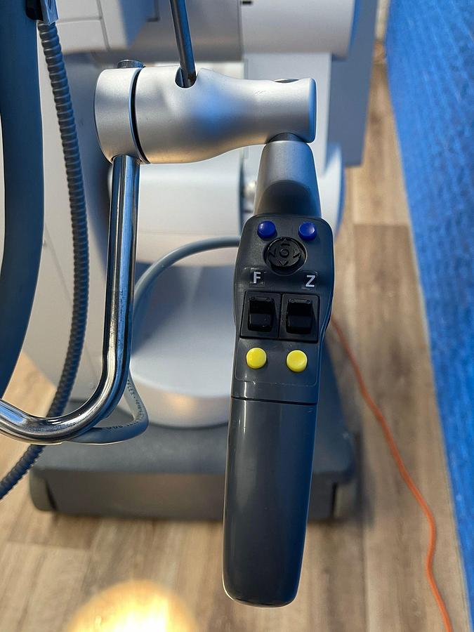 Used Carl Zeiss OPMI Neuro NC 4