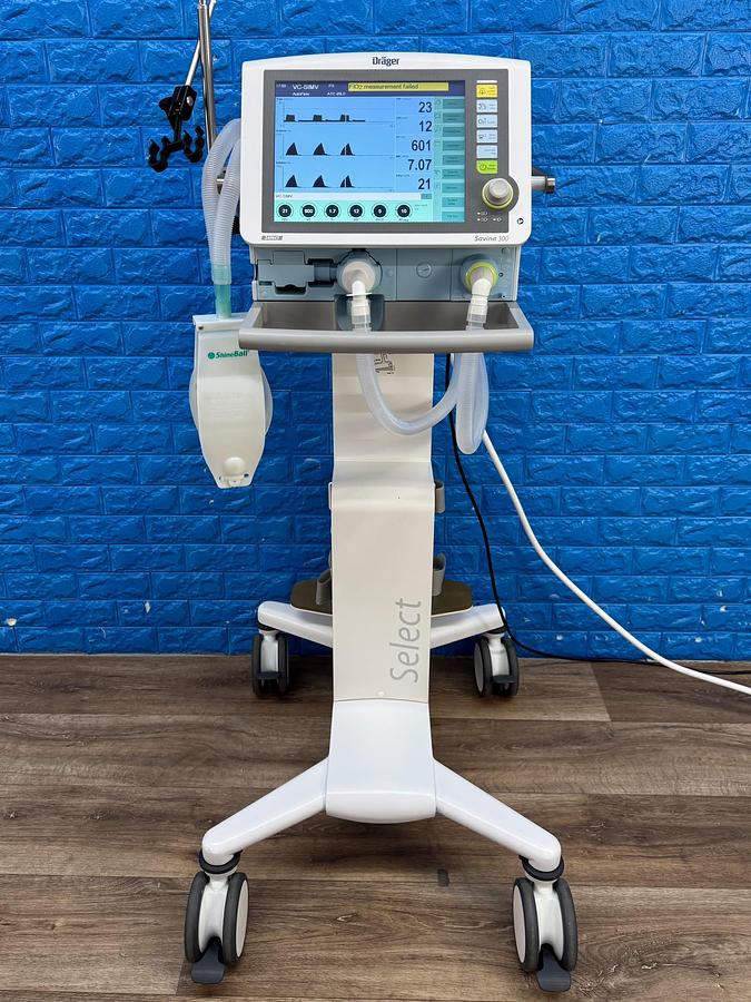 Used Dräger Savina 300 Ventilator YOM: 2020 Hours: 1547