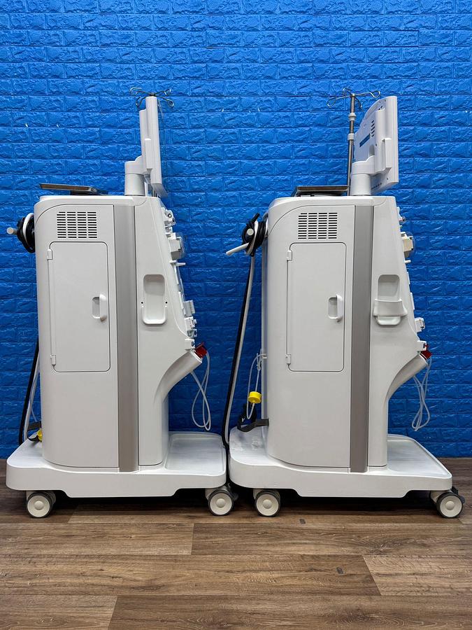 Used Nipro Surdial X Dialysis YOM: 2018 SN: 18DN0476 YOM: 2018 SN: 18DN0580