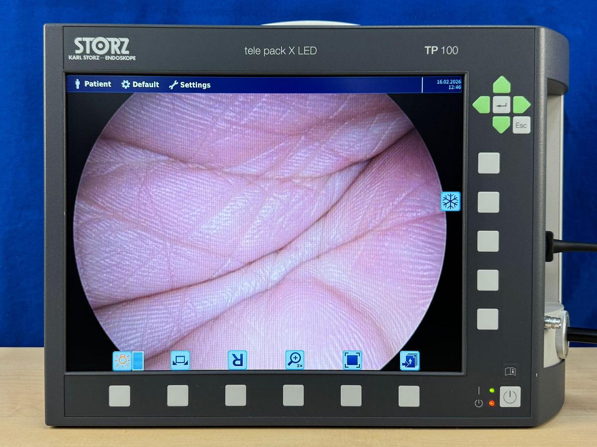 Used Karl Storz Tele Pack X LED TP 100 SN: ZU3890 Include Karl Storz Tele Cam SN: PT864874-H Karl Storz Light Cable And Keyboard