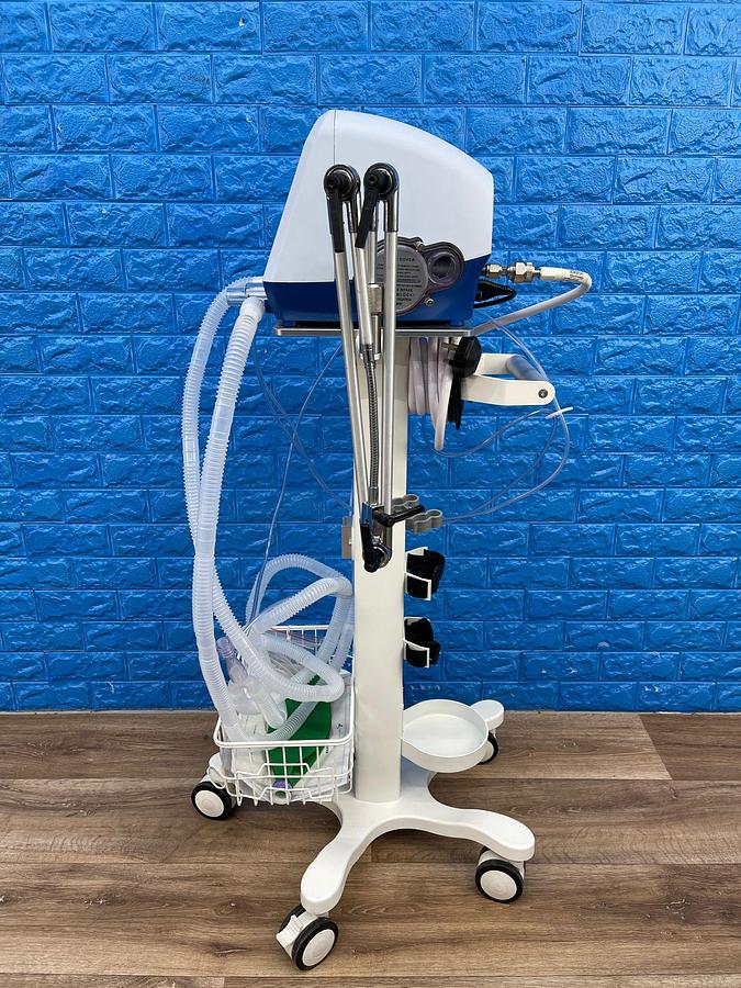 Used FLIGHT MEDICAL Flight 60 Ventilator