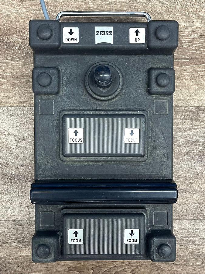 Used ZEISS S8 OPMI VISU 150 Microscope  