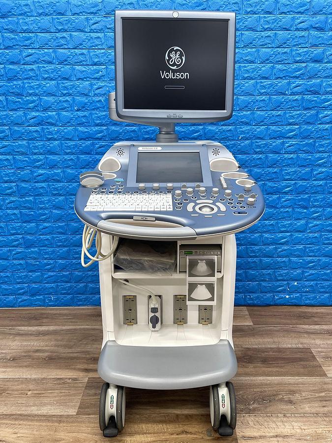 Used GE Voluson E8, YOM: 2011