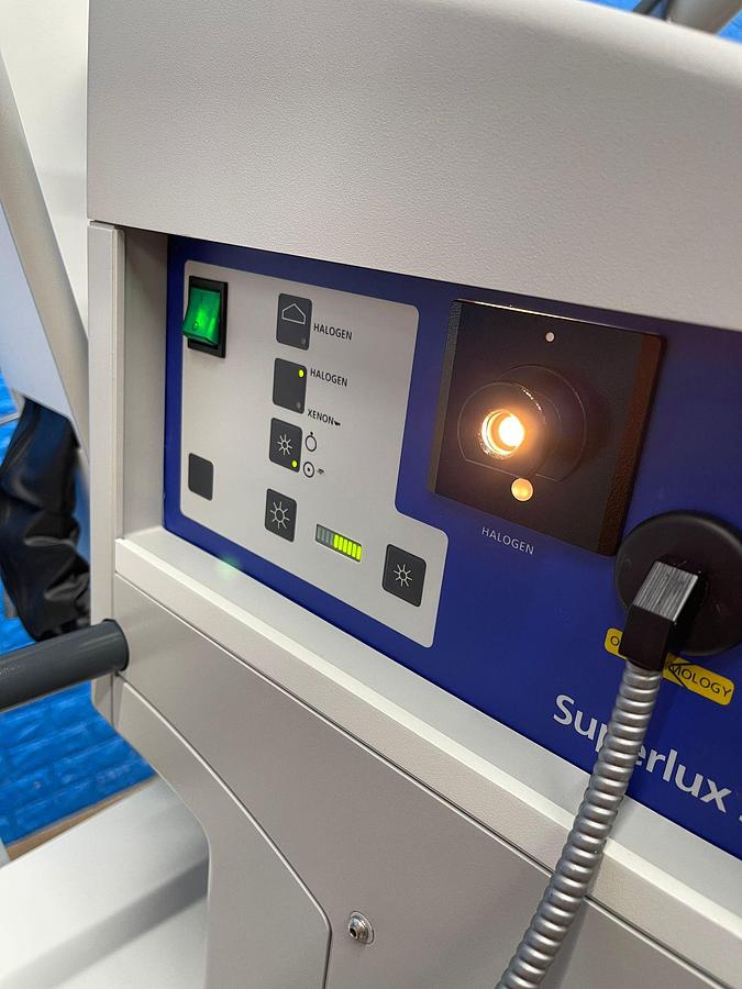 Used Carl Zeiss OPMI Neuro NC 4