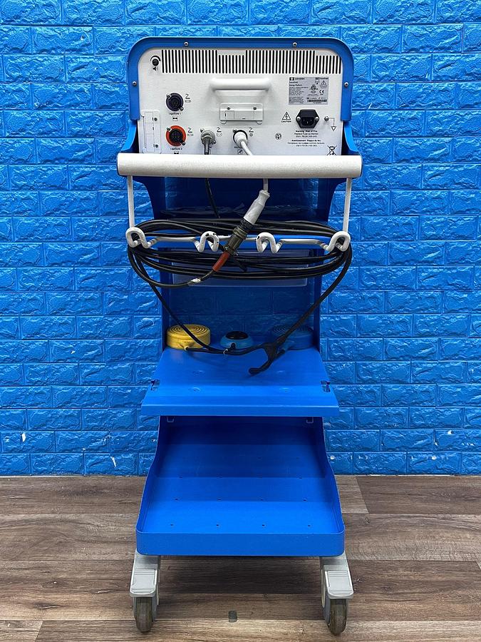 Used COVIDIEN ForceTriad YOM: 2013 with Mono Polar Footswitch and Bipolar Footswitch