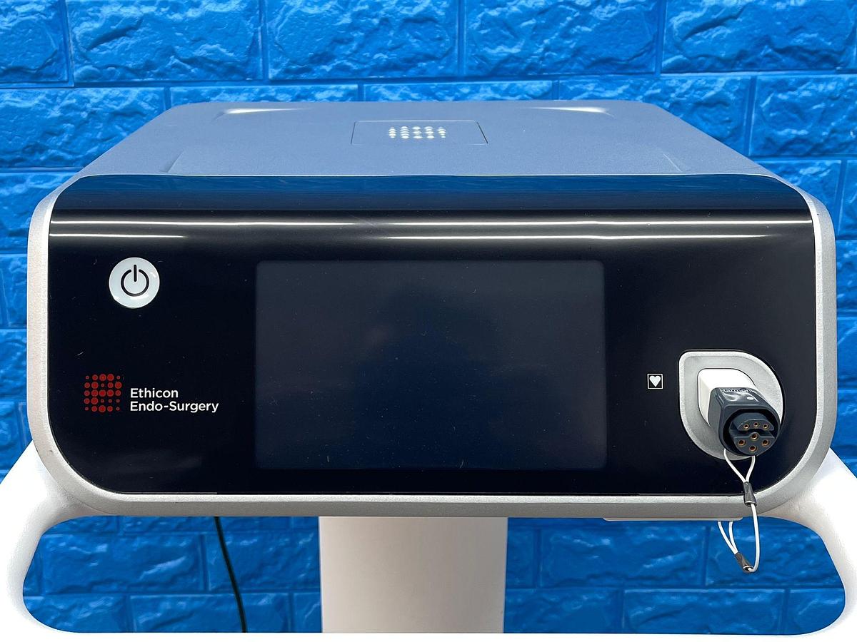 Used ETHICON GEN 11 YOM: 2011  With Ethicon Harmonic Hand Piece