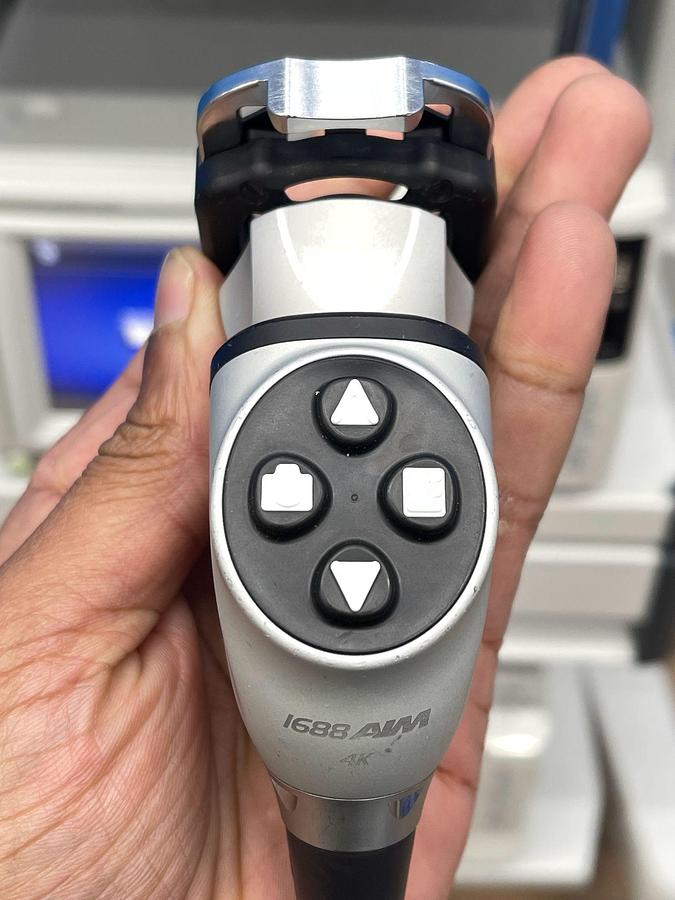 Used Stryker 1688 4K Tower  Lcd Monitor 4k 32” YOM: 2021