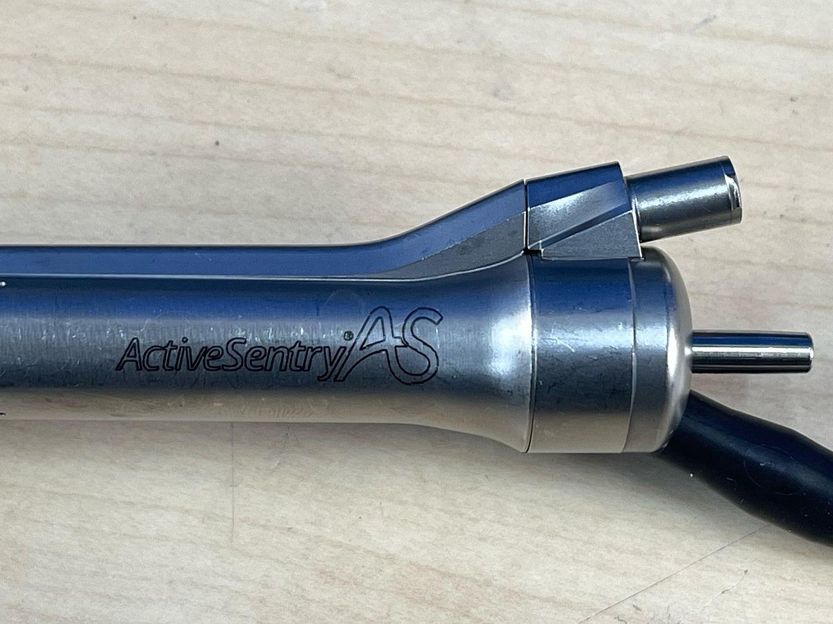 Used ALCON Active Sentry Hand piece REF: 8065752914 YOM: 2021 = 3 pieces YOM: 2022 = 4 pieces Hand piece