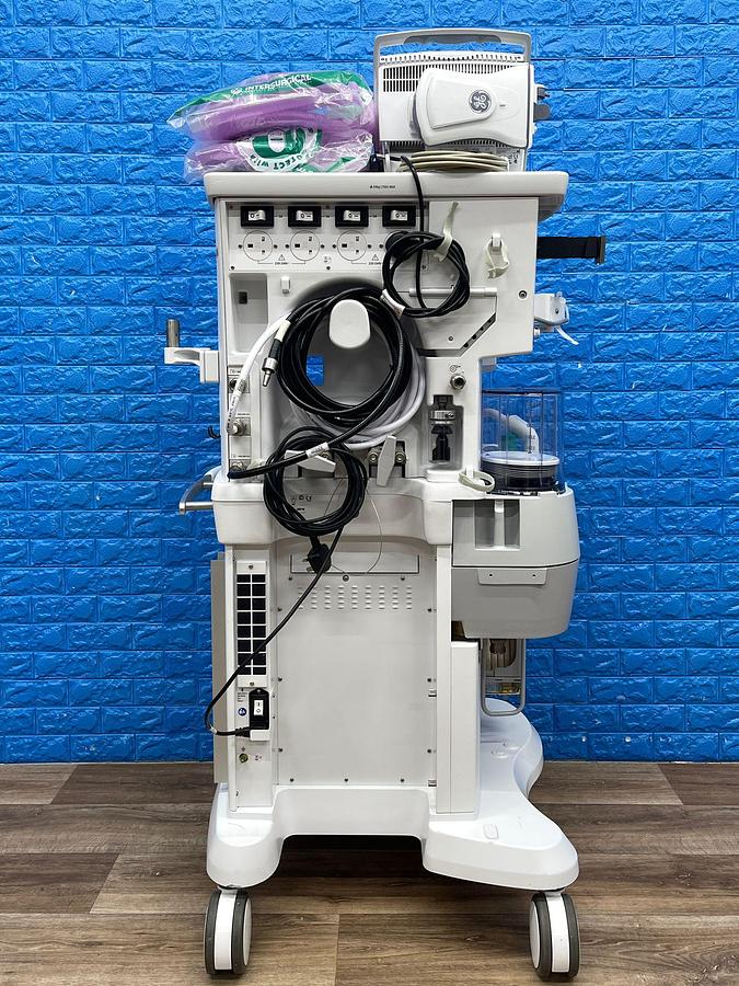 Used GE Aespire View Anesthesia YOM: 2015 Include GE B450 Patient Monitor With E-miniC Gas Madul And Leads YOM: 2015