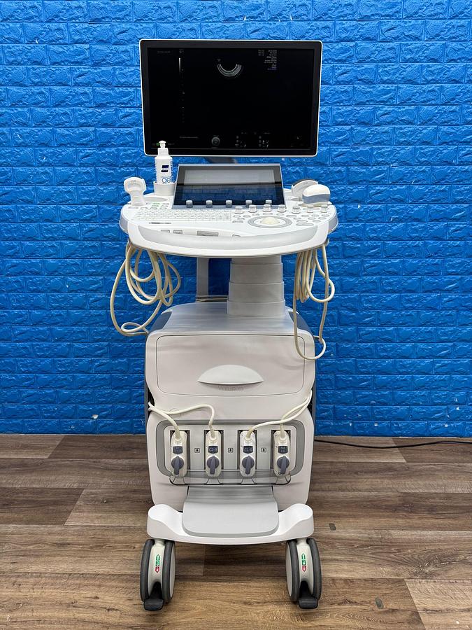 Used GE Voluson E8 Ultrasound YOM: 2020