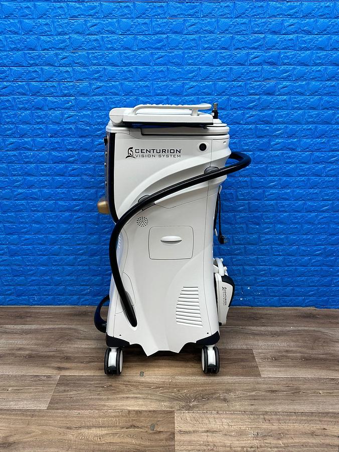 Used ALCON Centurion Phaco Machine, YOM: 2016 Phacoemulsifier