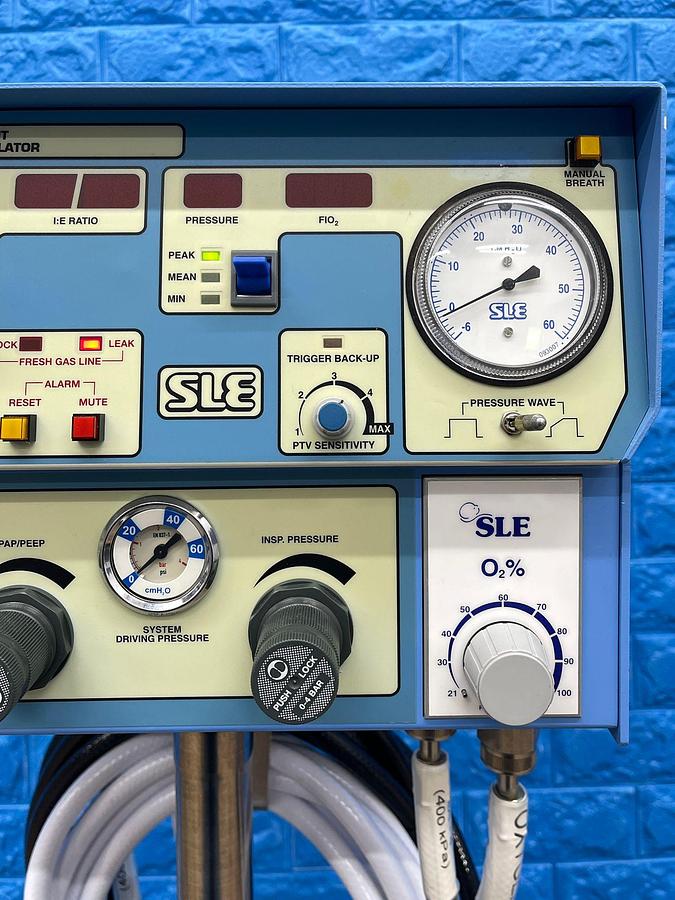 Used SLE 2000 Infant Ventilator, YOM: 2004 