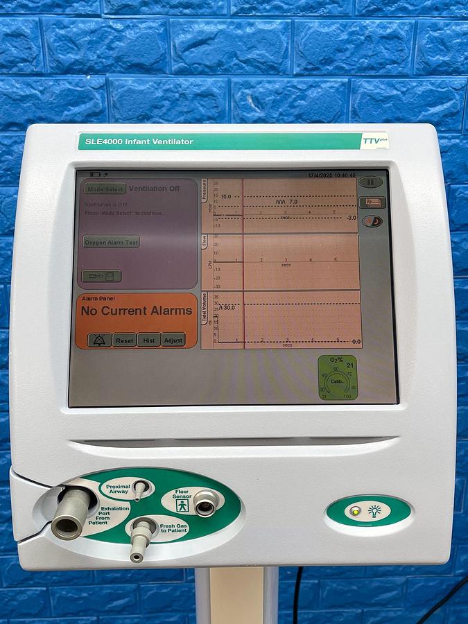 Used Used SLE 4000 Ventilator