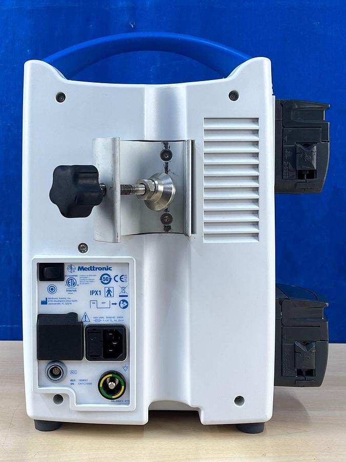 Used MEDTRONIC IPC REF: 1898001 Straight Shot M5 Hand piece REF: 1899200 Footswitch REF: 1898430 IPC