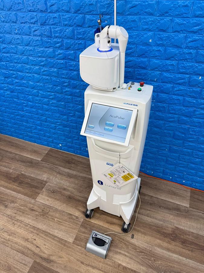 Used Lumenis ACUPULSE DUO Laser 40 Watt REF: SA-10014050 YOM: 2015 SN: 175 Include: Acupulse SurgiTouch Flash Scanner SN: 2118A Acuspot 712 Micromanipulator SN: 846 4x CO2 Laser Glasses