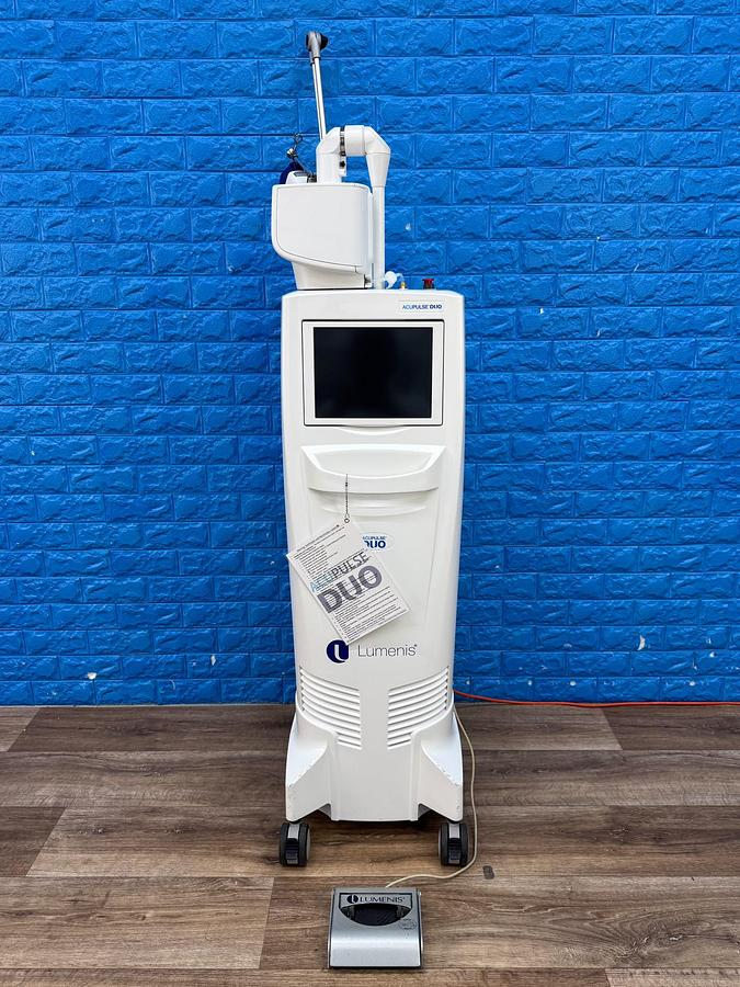 Used Lumenis ACUPULSE DUO Laser 40 Watt REF: SA-10014050 YOM: 2015 SN: 175 Include: Acupulse SurgiTouch Flash Scanner SN: 2118A Acuspot 712 Micromanipulator SN: 846 4x CO2 Laser Glasses