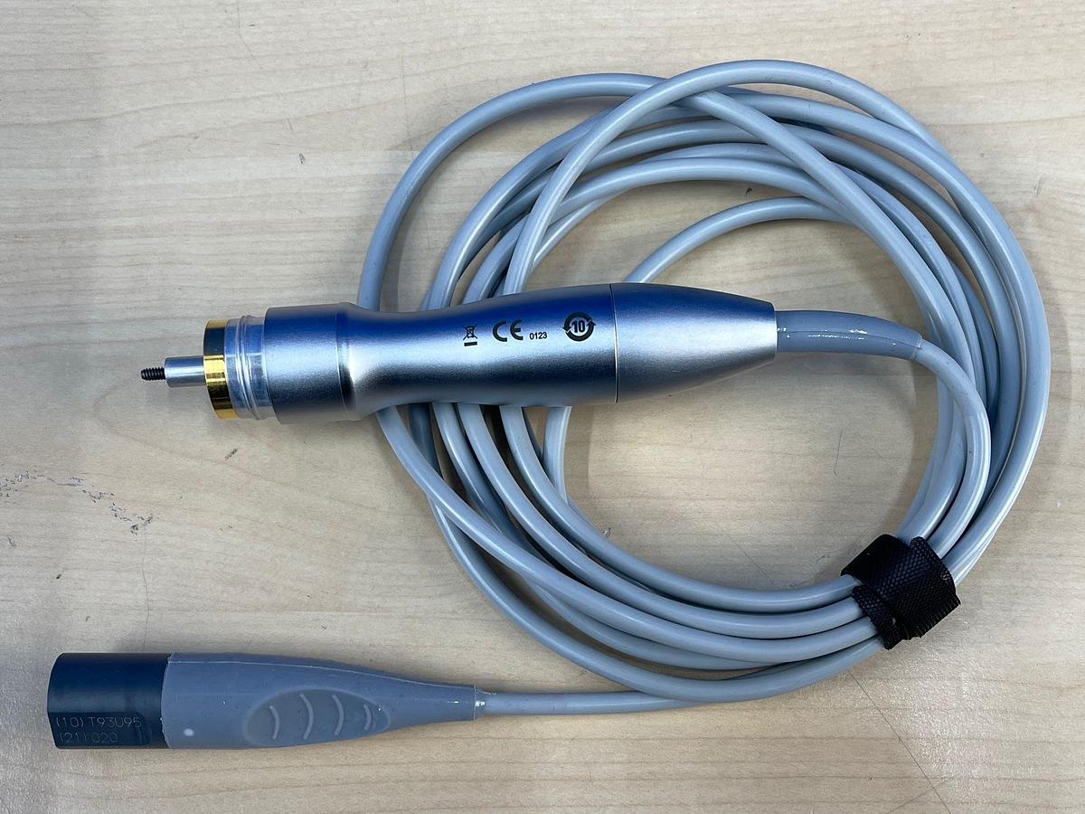 Used ETHICON GEN 11 YOM: 2011  With Ethicon Harmonic Hand Piece