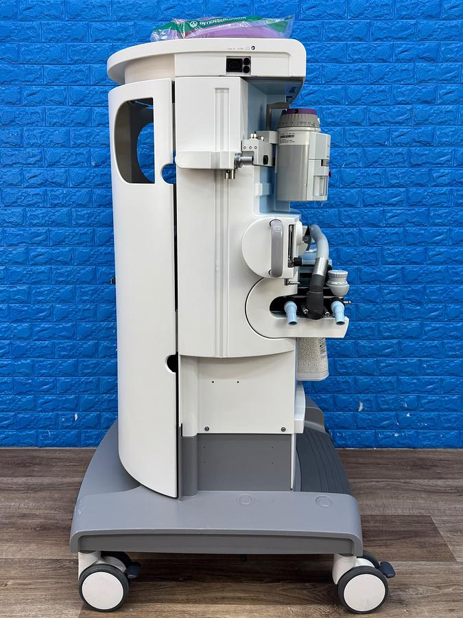 Used Drager Primus Infinity REF: 8607500 YOM: 2018 Include Dräger 2000 Isoflurane Vaporiser