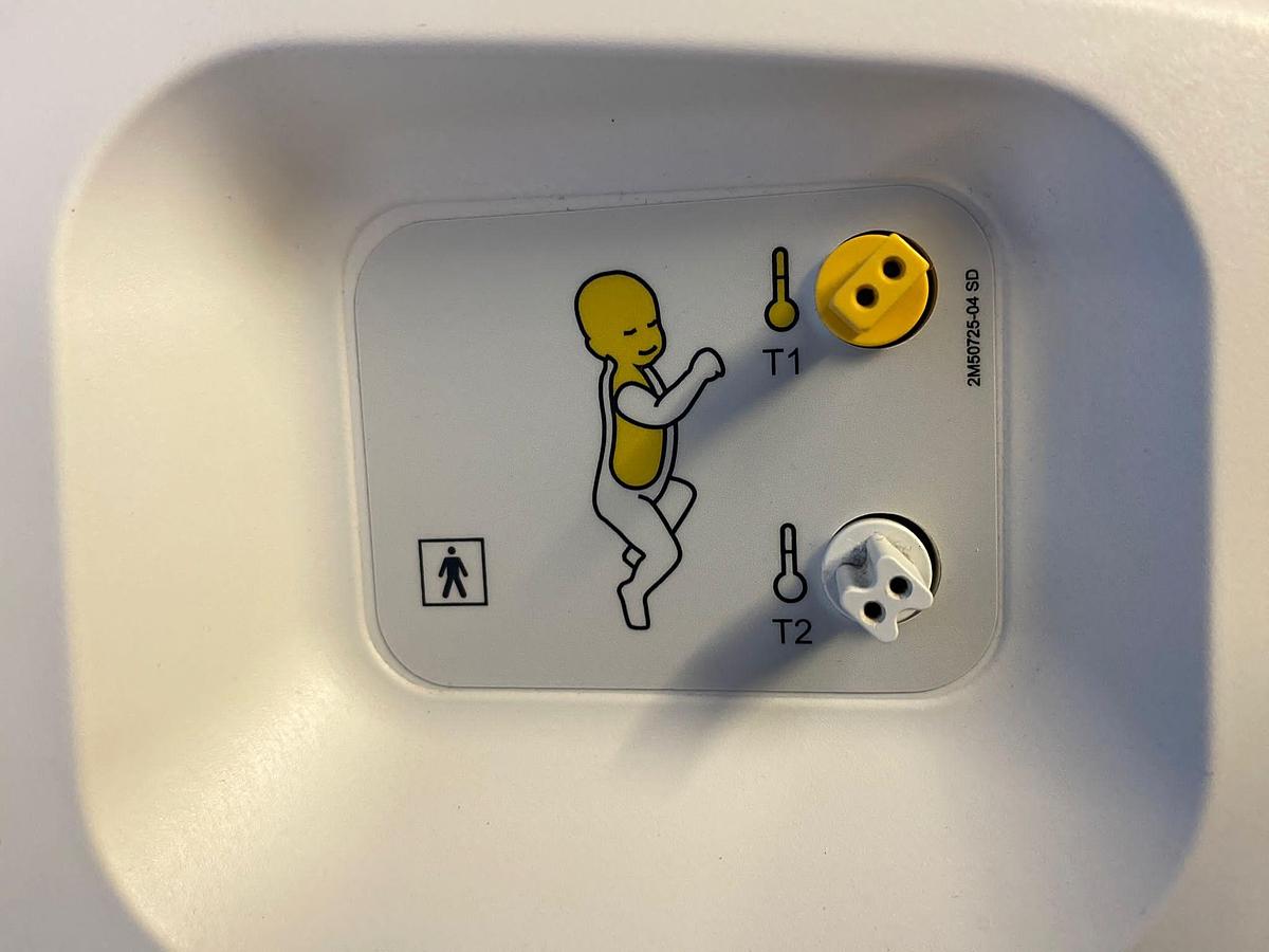 Used Dräger Baby Incubator Caleo YOM:2009