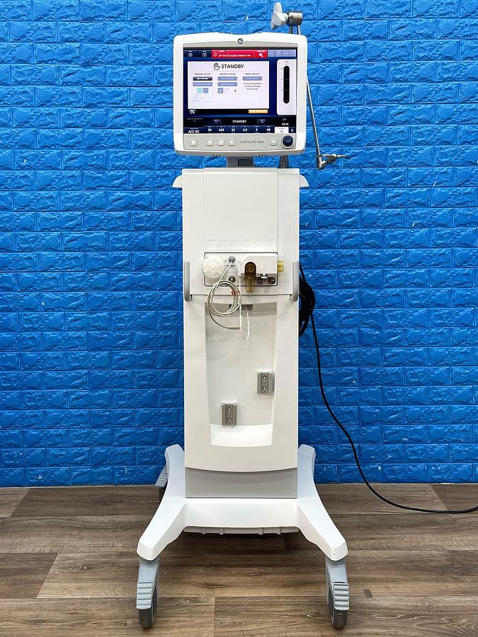 Used GE Carescape R-860 Ventilator YOM: 2020.
