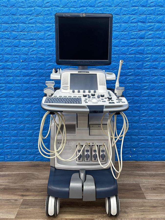 Used GE Logiq E9 YOM: 2014 With 4 Probes.